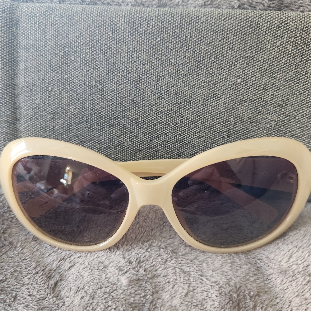Marilyn Monroe Sunglasses.